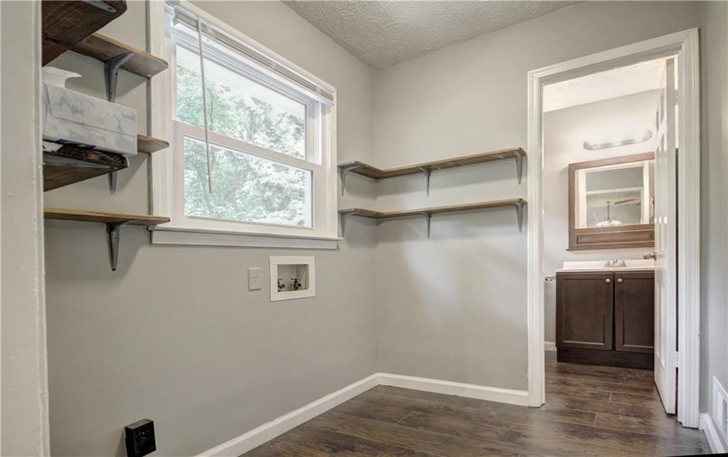 2450 Horseshoe Bend Road Southwest Marietta, GA 30064 - Photo 13 of 26