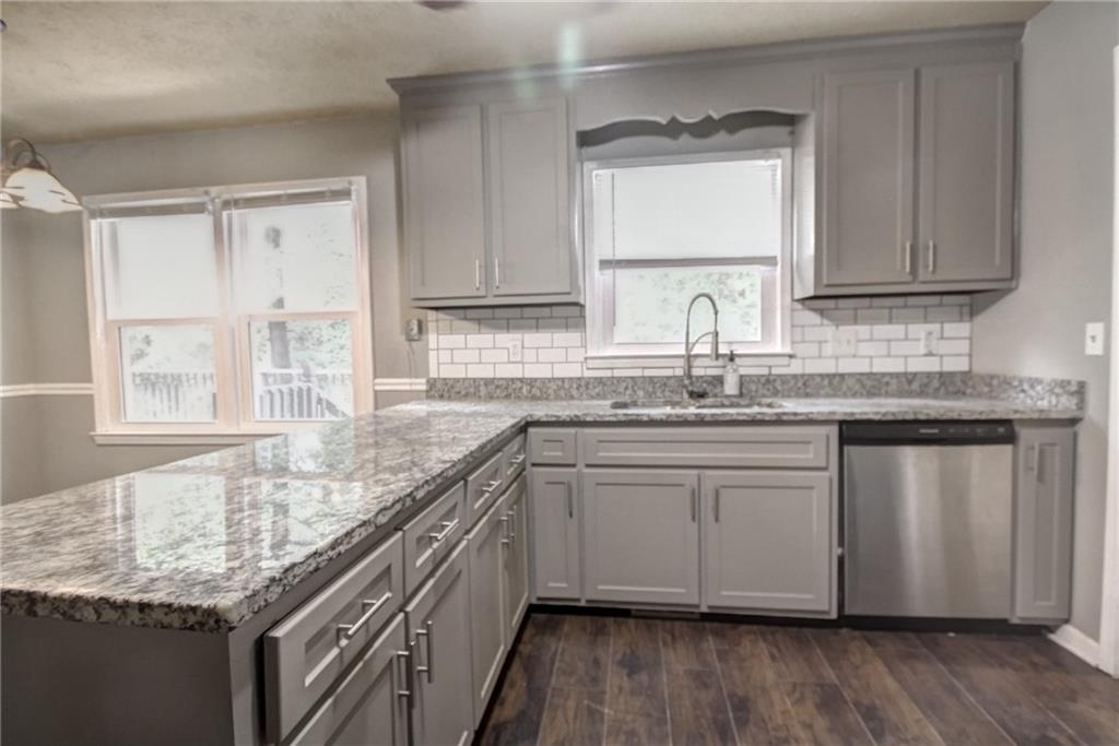 2450 Horseshoe Bend Road Southwest Marietta, GA 30064 - Photo 7 of 26