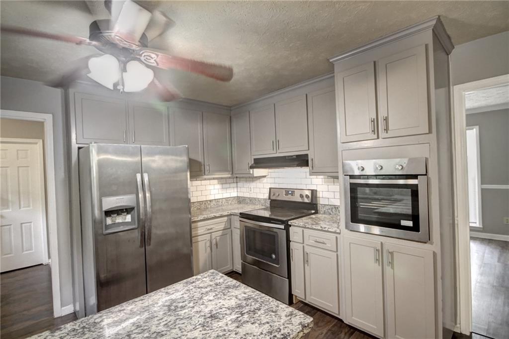 2450 Horseshoe Bend Road Southwest Marietta, GA 30064 - Photo 9 of 26