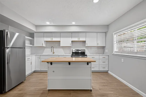 $1,700 | 9231 Baronsmede Drive, Houston, TX 77083