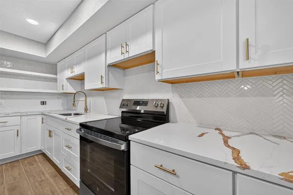 $1,700 | 9231 Baronsmede Drive, Houston, TX 77083