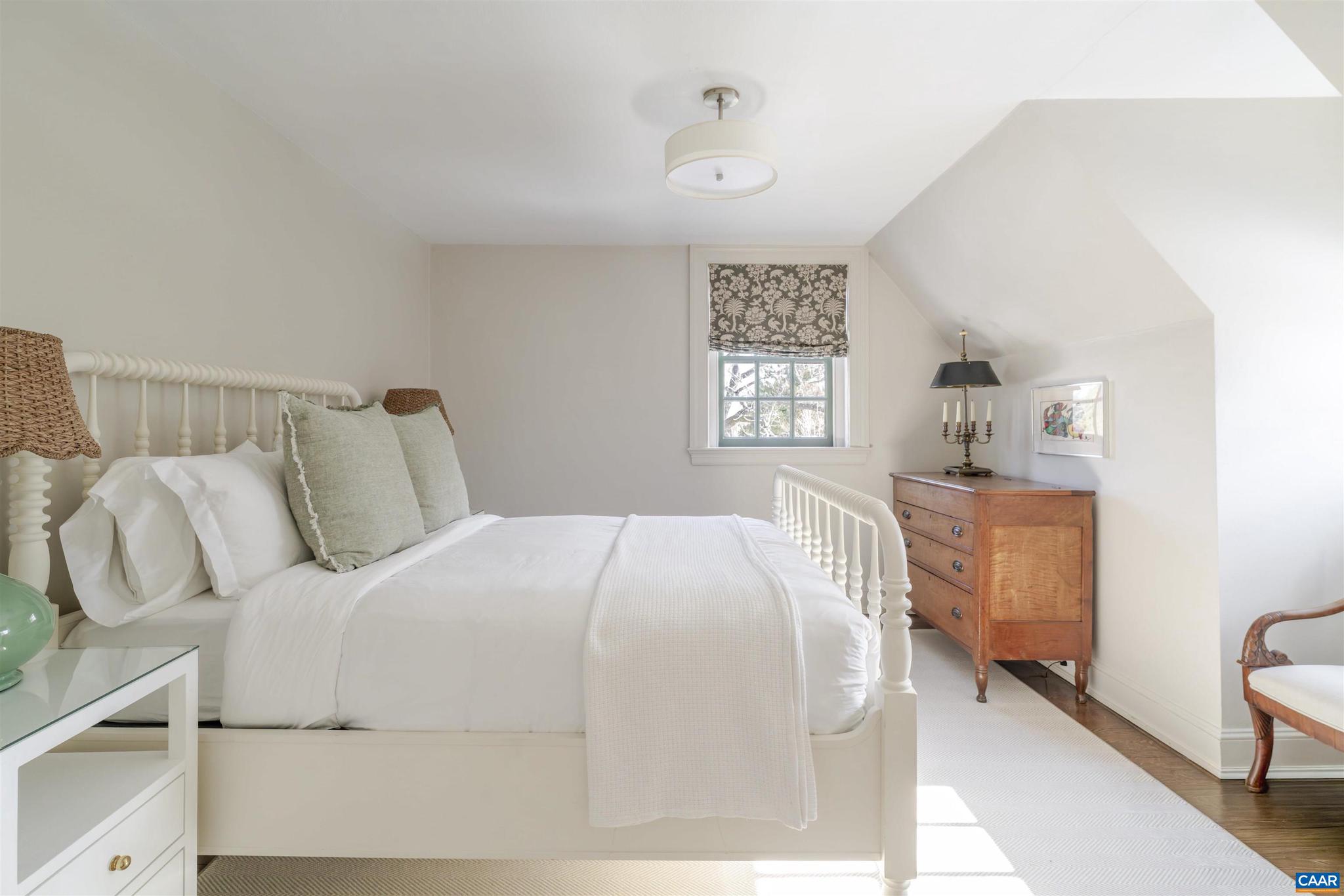 921 Rugby Road Charlottesville, VA 22903 - Photo 34 of 41