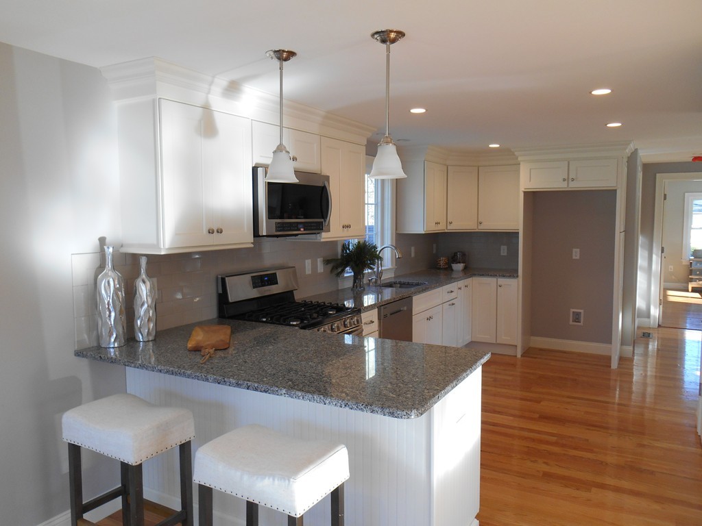 8 Chandler Road Wilmington, MA 01887 - Photo 4 of 22 Gallery Image 4