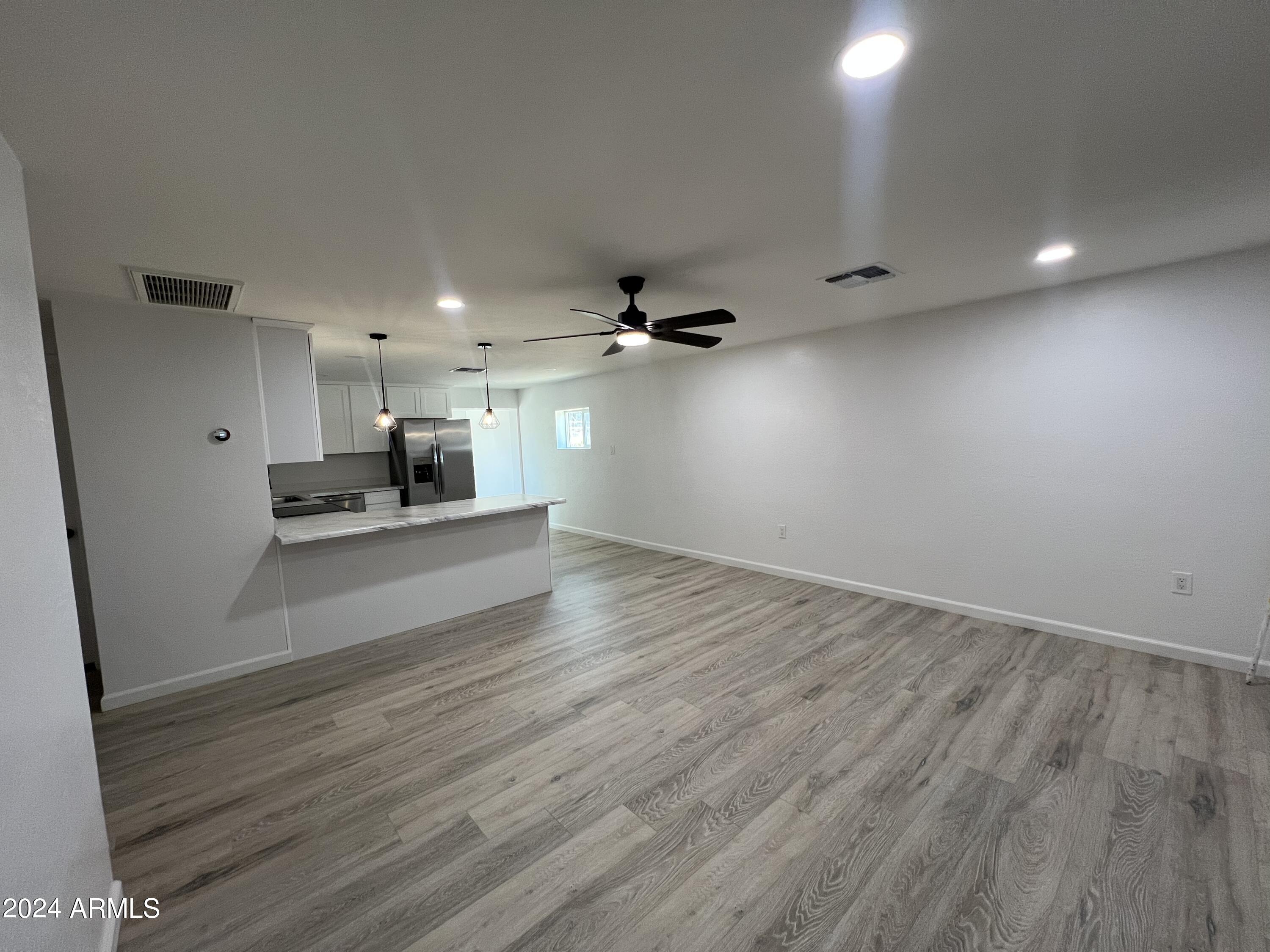 1649 West Apache Street Phoenix, AZ 85007 - Photo 2 of 10 C9A52540-D506-47BB-B89D-5E0D68C9157B