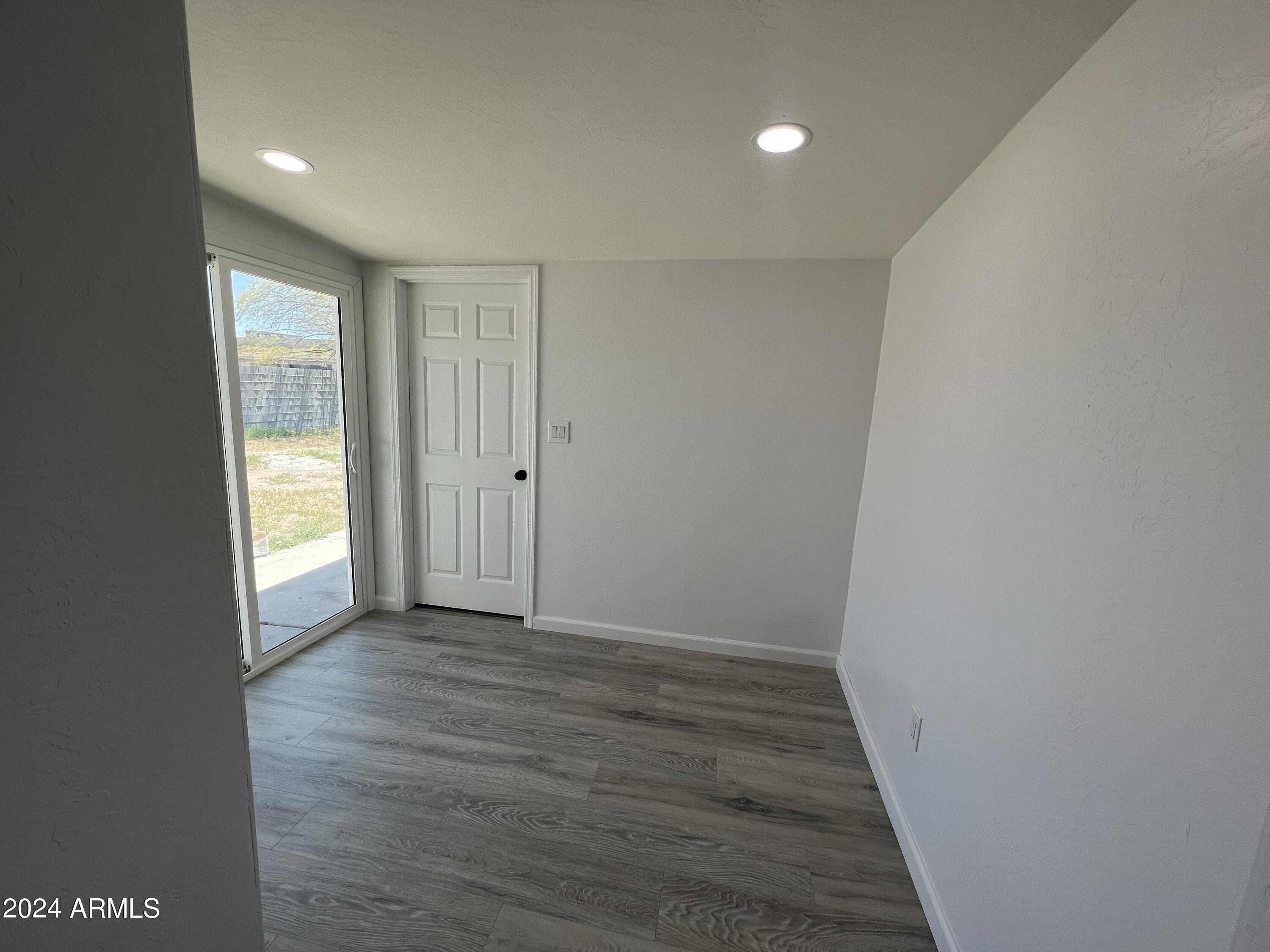 1649 West Apache Street Phoenix, AZ 85007 - Photo 7 of 10 A2183828-5745-468D-888F-3FE05076785C