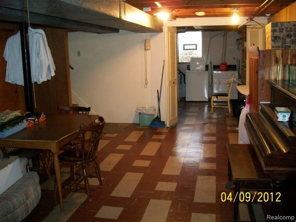 3551 Rome Avenue Warren, MI 48091 - Photo 13 of 13 100_7623.JPG