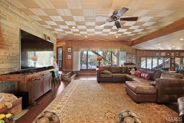 $650,000 | 1 Stone Street, Moberly, MO 65270