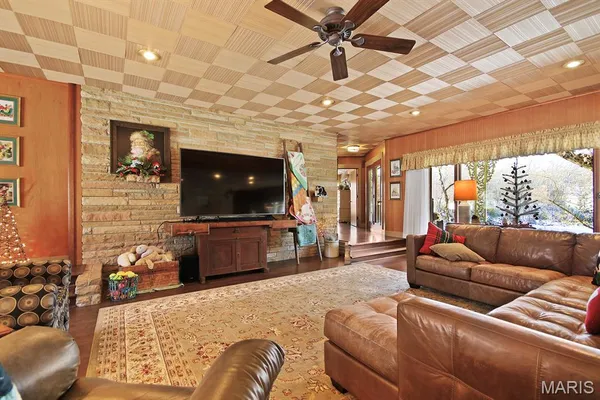 $624,900 | 1 Stone Street, Moberly, MO 65270