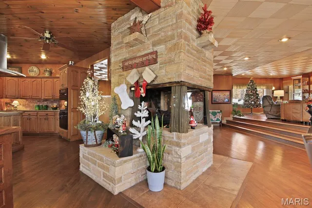 $650,000 | 1 Stone Street, Moberly, MO 65270