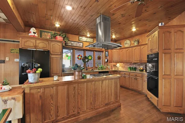 $650,000 | 1 Stone Street, Moberly, MO 65270