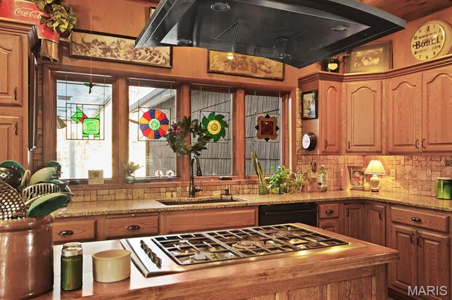 $650,000 | 1 Stone Street, Moberly, MO 65270