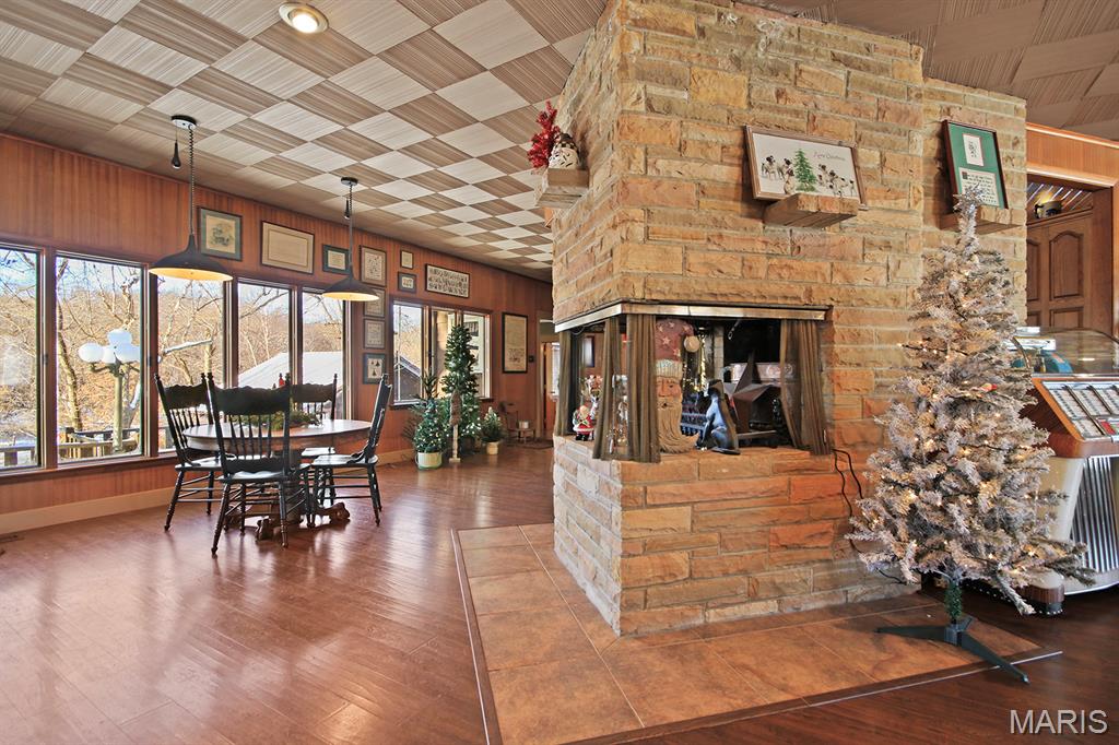 1 Stone Street Moberly, MO 65270 - Photo 3 of 92