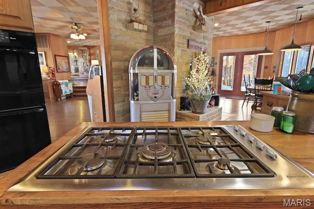 $650,000 | 1 Stone Street, Moberly, MO 65270