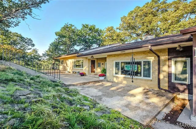 $650,000 | 1 Stone Street, Moberly, MO 65270