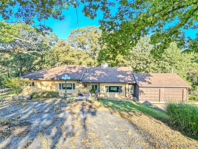 $650,000 | 1 Stone Street, Moberly, MO 65270