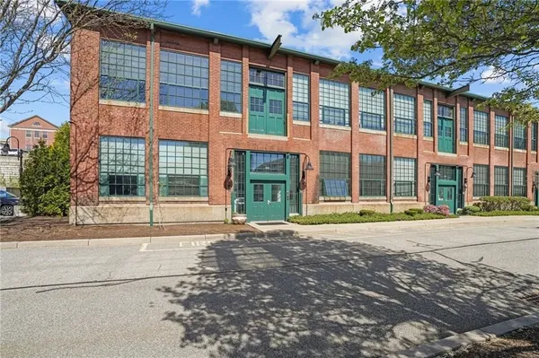 $235,000 | 180 Allen Street, Unit 104, Woonsocket, RI 02895