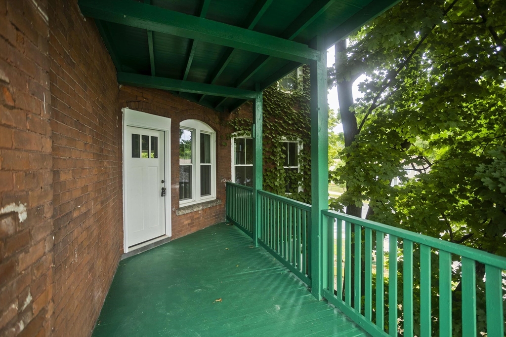 56 Pine Street Holyoke, MA 01040 - Photo 4 of 27
