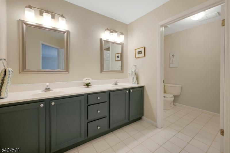 1 Bell Court Chester, NJ 07930 - Photo 25 of 37