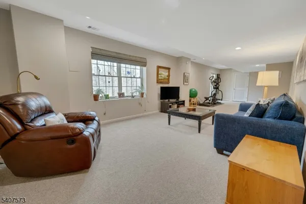 $1,250,000 | 1 Bell Court, Chester, NJ 07930