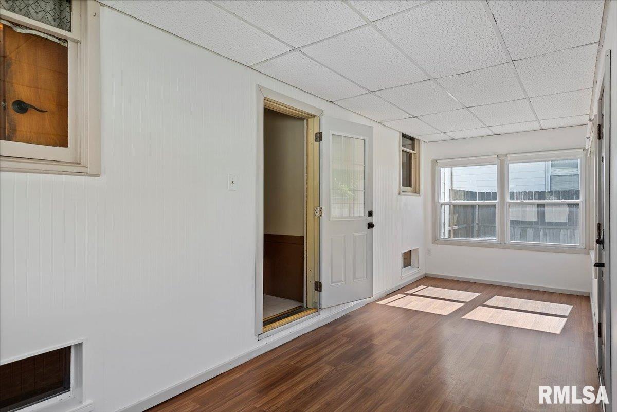 2912 East Enos Avenue Springfield, IL 62702 - Photo 16 of 24 Gallery Image 16