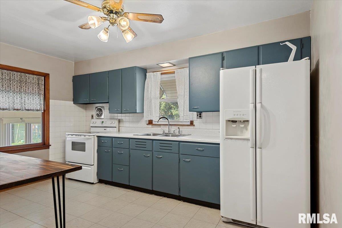 2912 East Enos Avenue Springfield, IL 62702 - Photo 7 of 24 Gallery Image 7