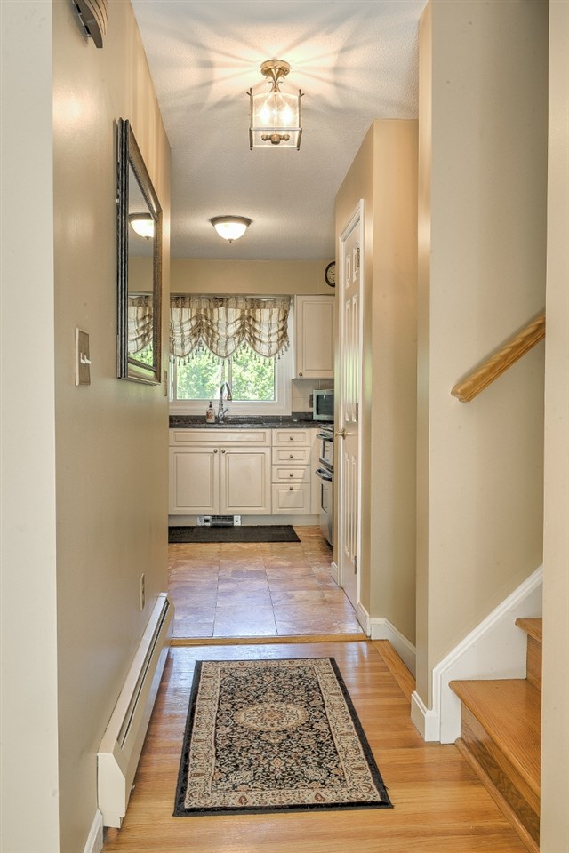 20 Salisbury Road Keene, NH 03431 - Photo 3 of 35