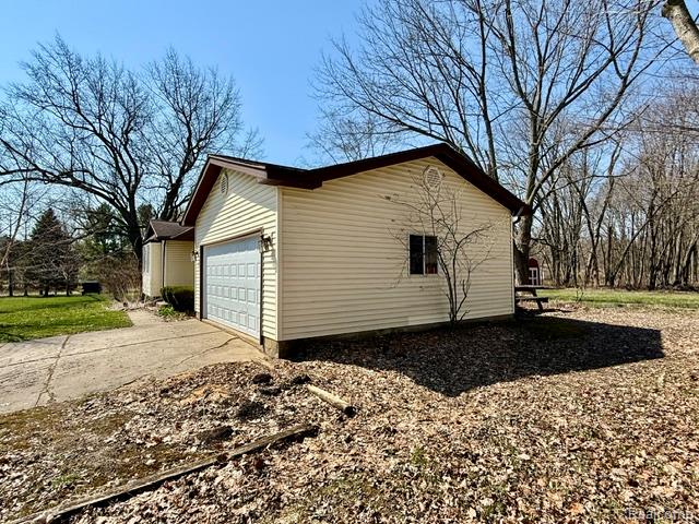 2329 Morrish Road Flushing, MI 48433 - Photo 26 of 32