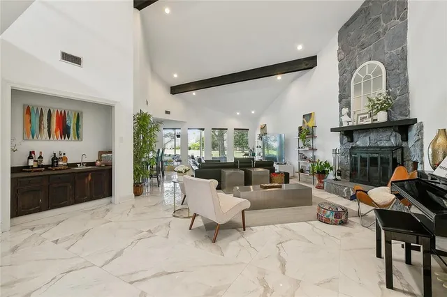 $450,000 | 1800 Lake Salvador Drive, Harvey, LA 70058