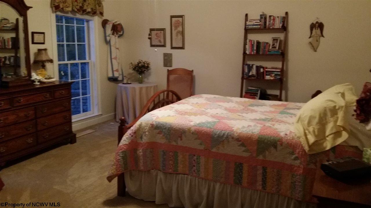 2015 Tanglewood Road Bridgeport, WV 26330 - Photo 12 of 20 Gallery Image 12