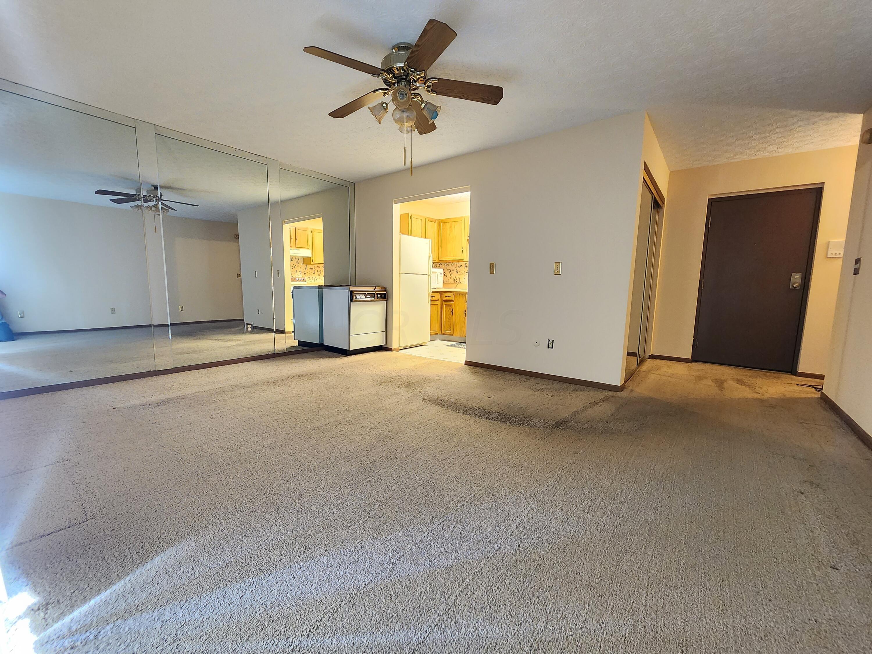 4115 Karl Road, Unit 307 Columbus, OH 43224 - Photo 5 of 21 20221013_133132