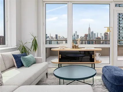 $6,694 | 2-21 21st Street, Unit 1119 | Long Island City