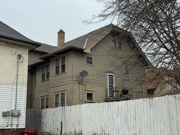 $179,900 | 2706 North 49th Street, Unit 2708, Milwaukee, WI 53210