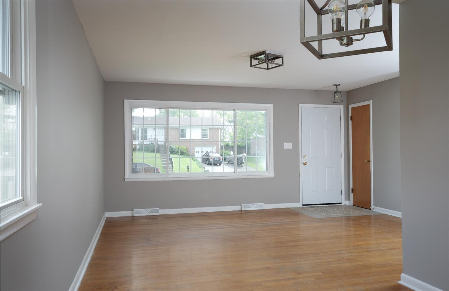 757 Kingston Road Lexington, KY 40505 - Photo 2 of 15 Photo 2