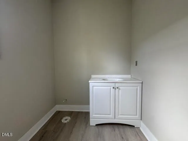 a view of room with utility