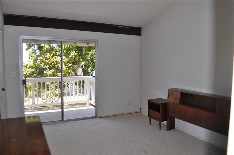 1 Fellowship Circle Santa Barbara, CA 93109 - Photo 9 of 13 a room with furniture and a window