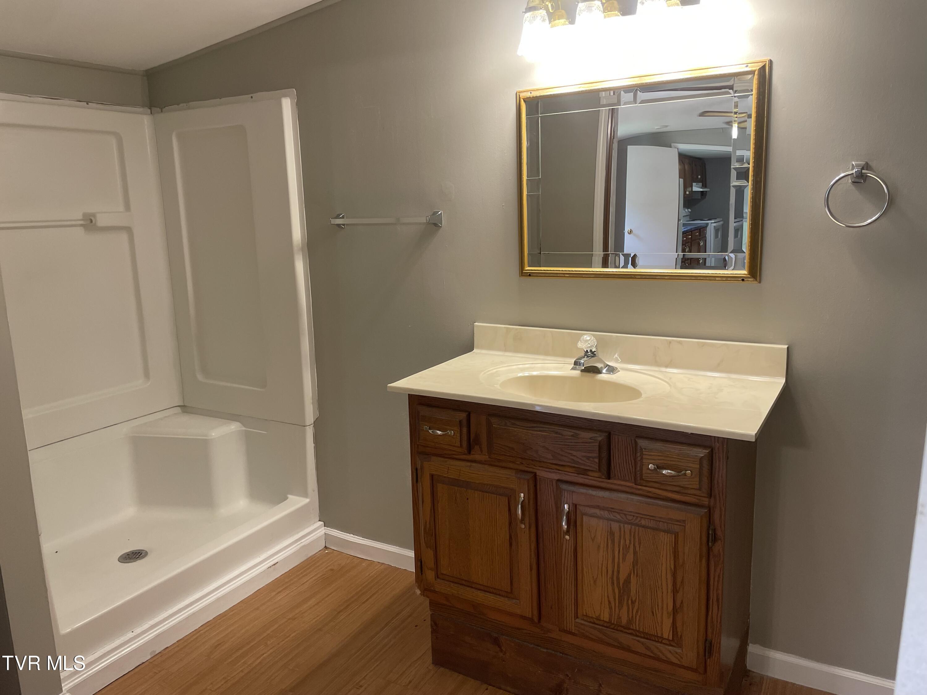 301 Willow Springs Road Elizabethton, TN 37643 - Photo 4 of 15 301 Willow Springs 1