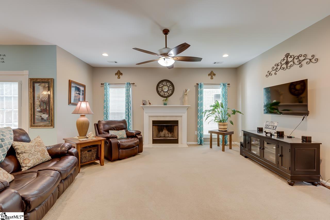 1 Grimes Drive Simpsonville, SC 29681 - Photo 7 of 36