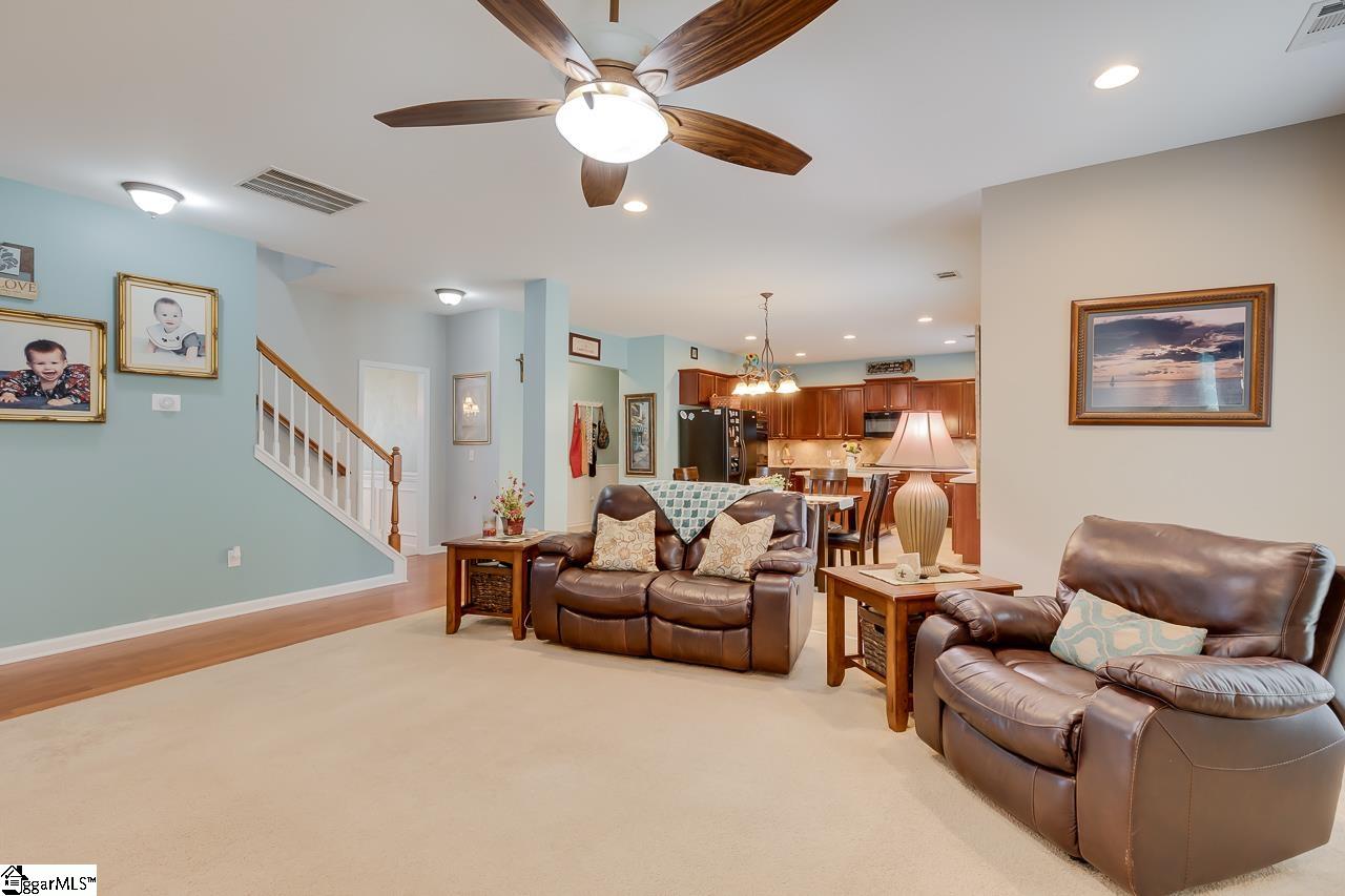 1 Grimes Drive Simpsonville, SC 29681 - Photo 8 of 36