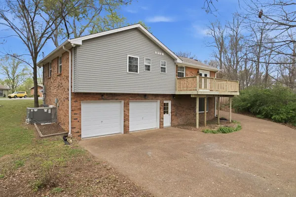 $430,000 | 821 Luxemburg Drive, Hermitage, TN 37076