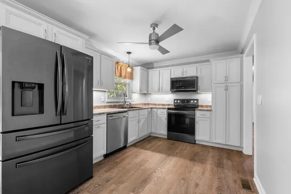 $430,000 | 821 Luxemburg Drive, Hermitage, TN 37076