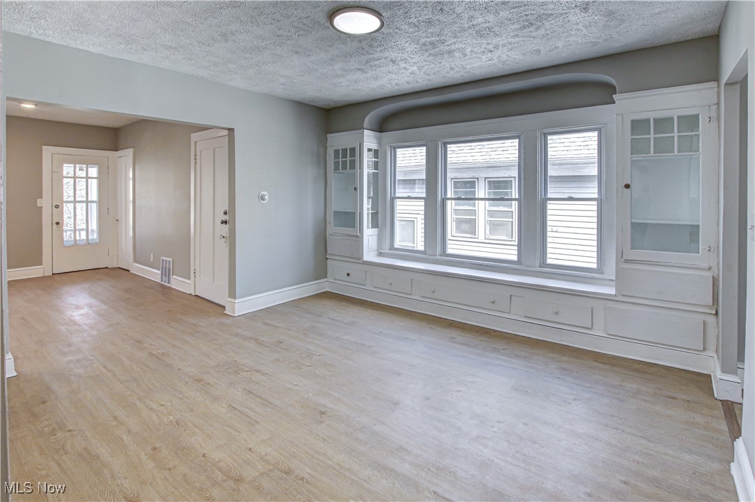 1635 Hillcrest Road Cleveland, OH 44118 - Photo 30 of 38 Gallery Image 30