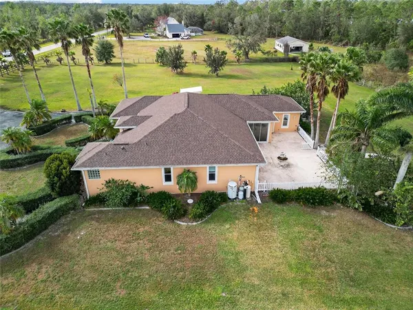$3,500 | 952 Bel Air Star Parkway, Sarasota, FL 34240