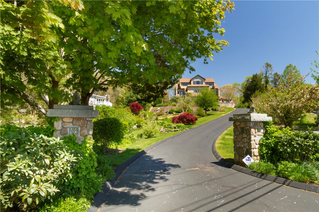 230 Shore Road Westerly, RI 02891 - Photo 2 of 40