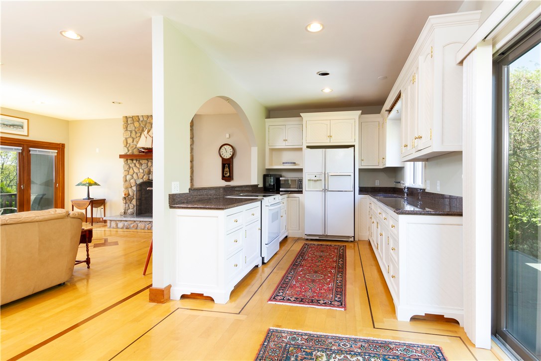 230 Shore Road Westerly, RI 02891 - Photo 24 of 40