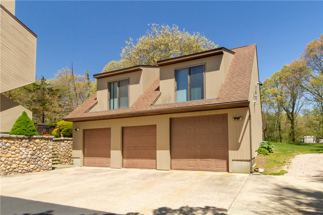 230 Shore Road Westerly, RI 02891 - Photo 3 of 40