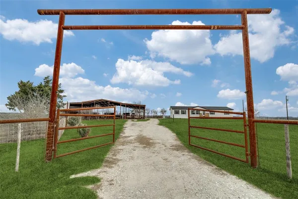 $495,000 | 850 Hcr 3138 Street South, Bynum, TX 76631