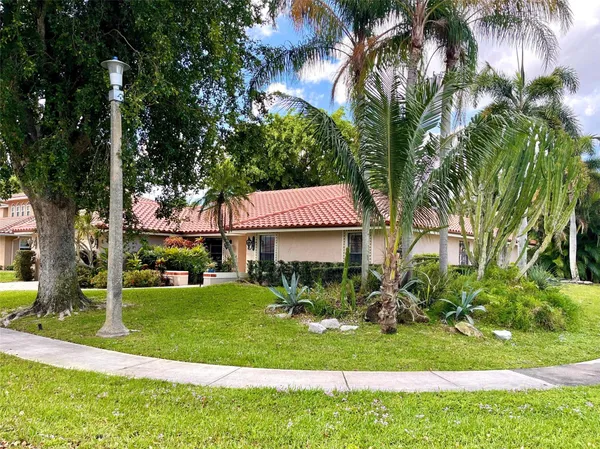 $9,000 | 2899 Northwest 26th Avenue, Boca Raton, FL 33434