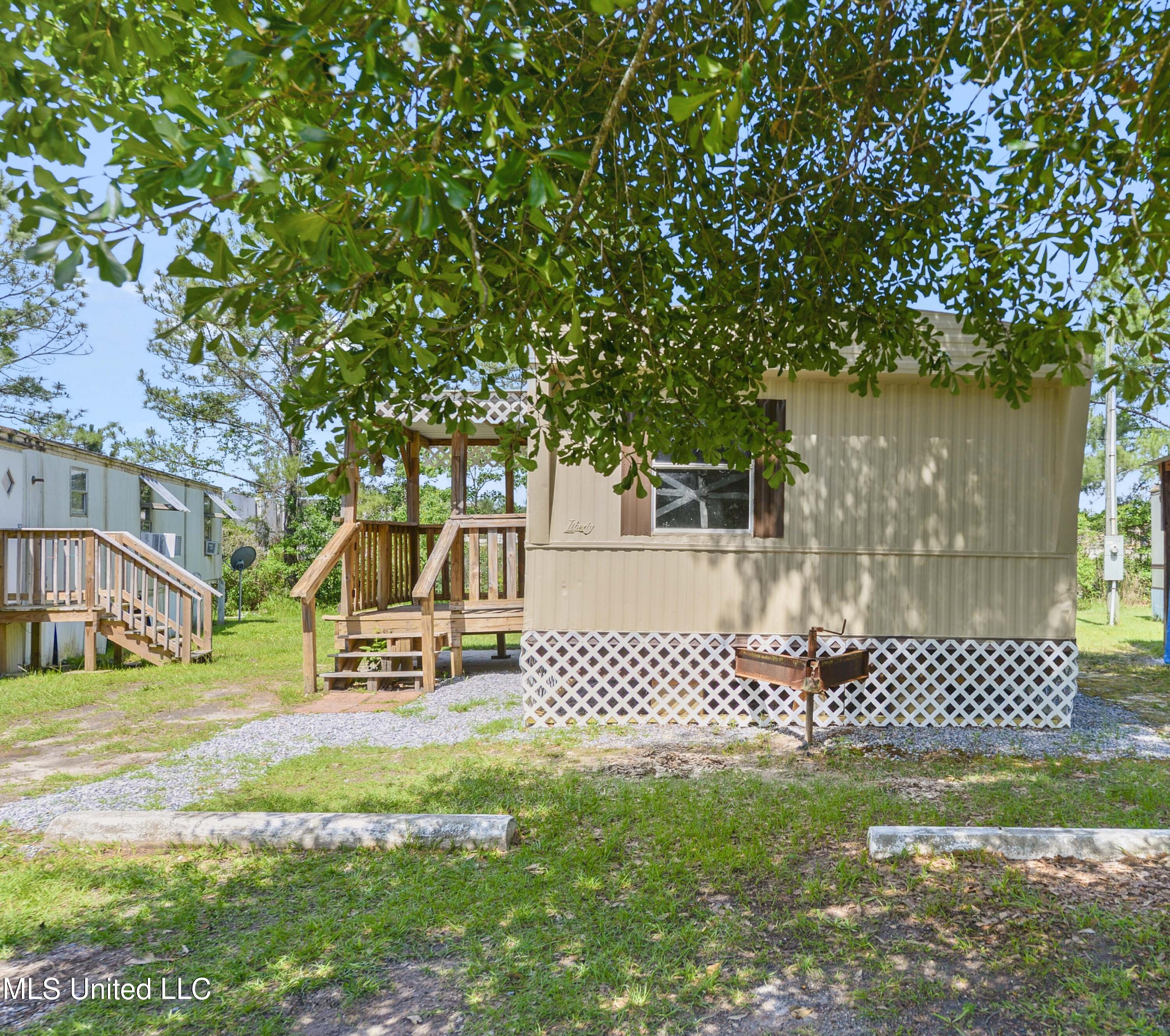 11213 Dobson Road, Unit 11 Gulfport, MS 39503 - Photo 2 of 15 002