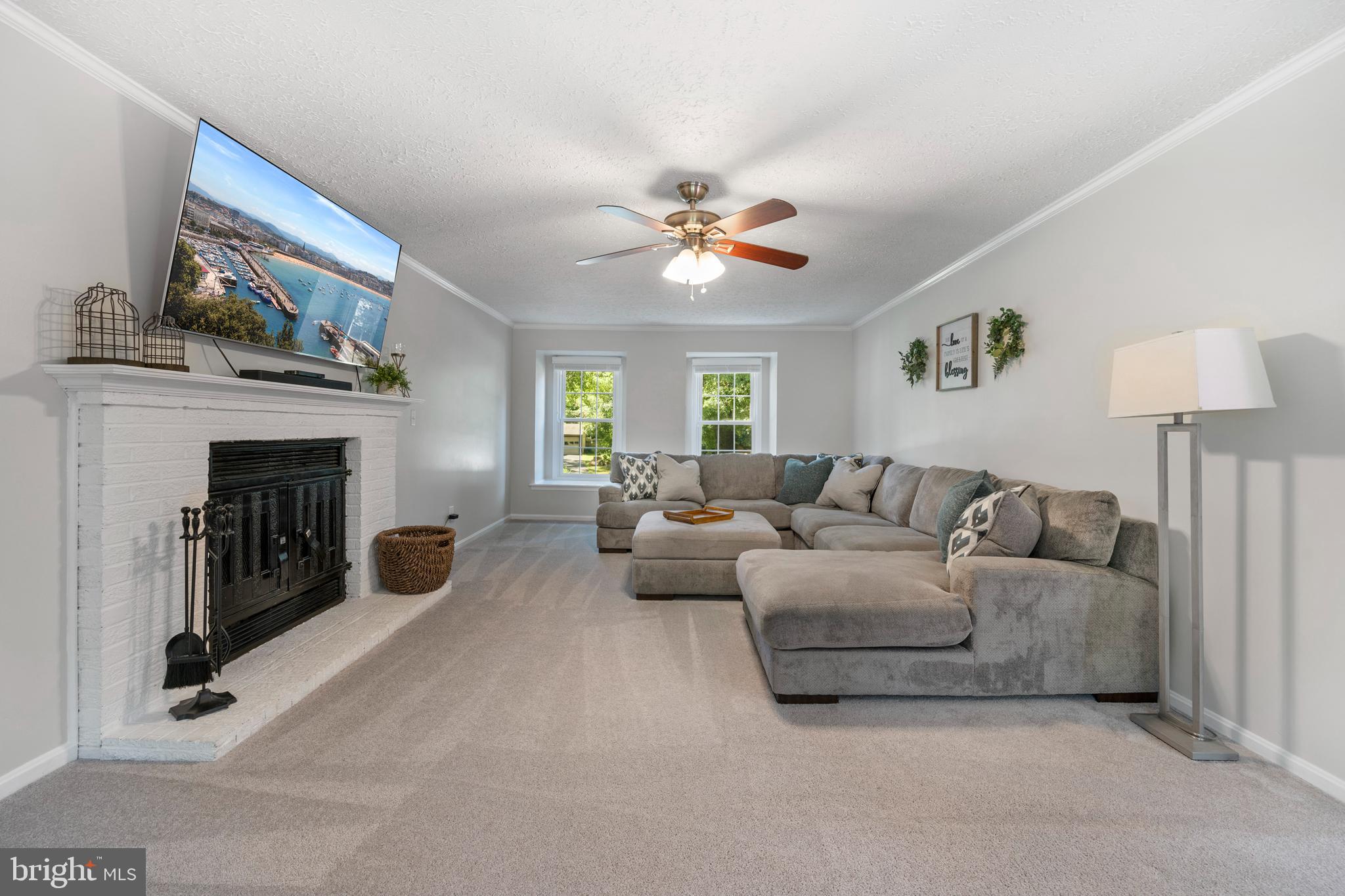 2816 Ridge Road Waldorf, MD 20603 - Photo 12 of 43 Family room