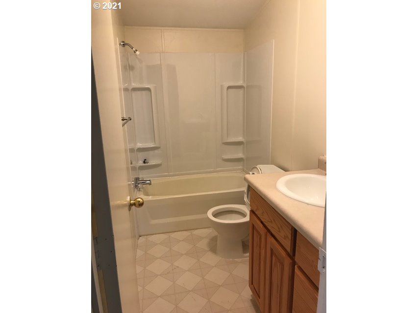 26338 Cory Road Junction City, OR 97448 - Photo 17 of 23 Gallery Image 17